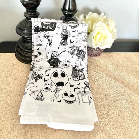 NWT Set of 2 JACK SKELLINGTON The Nightmare Before Christmas Kitchen Towels - Picture 3 of 6